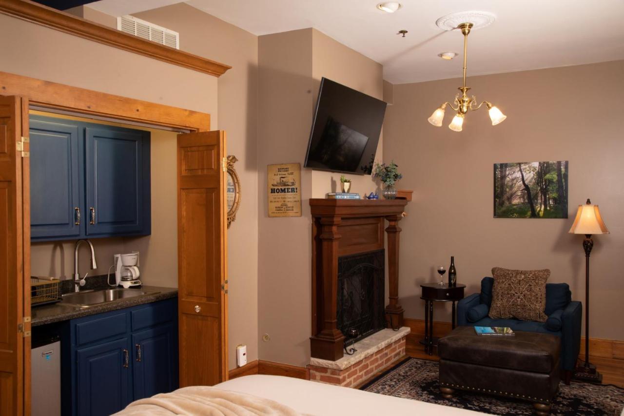 Riverboat Suites Galena Buitenkant foto