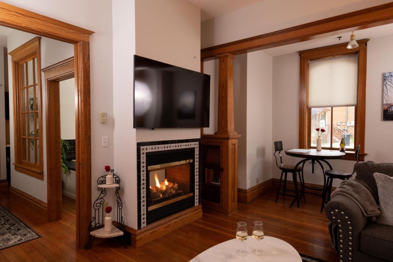 Riverboat Suites Galena Buitenkant foto