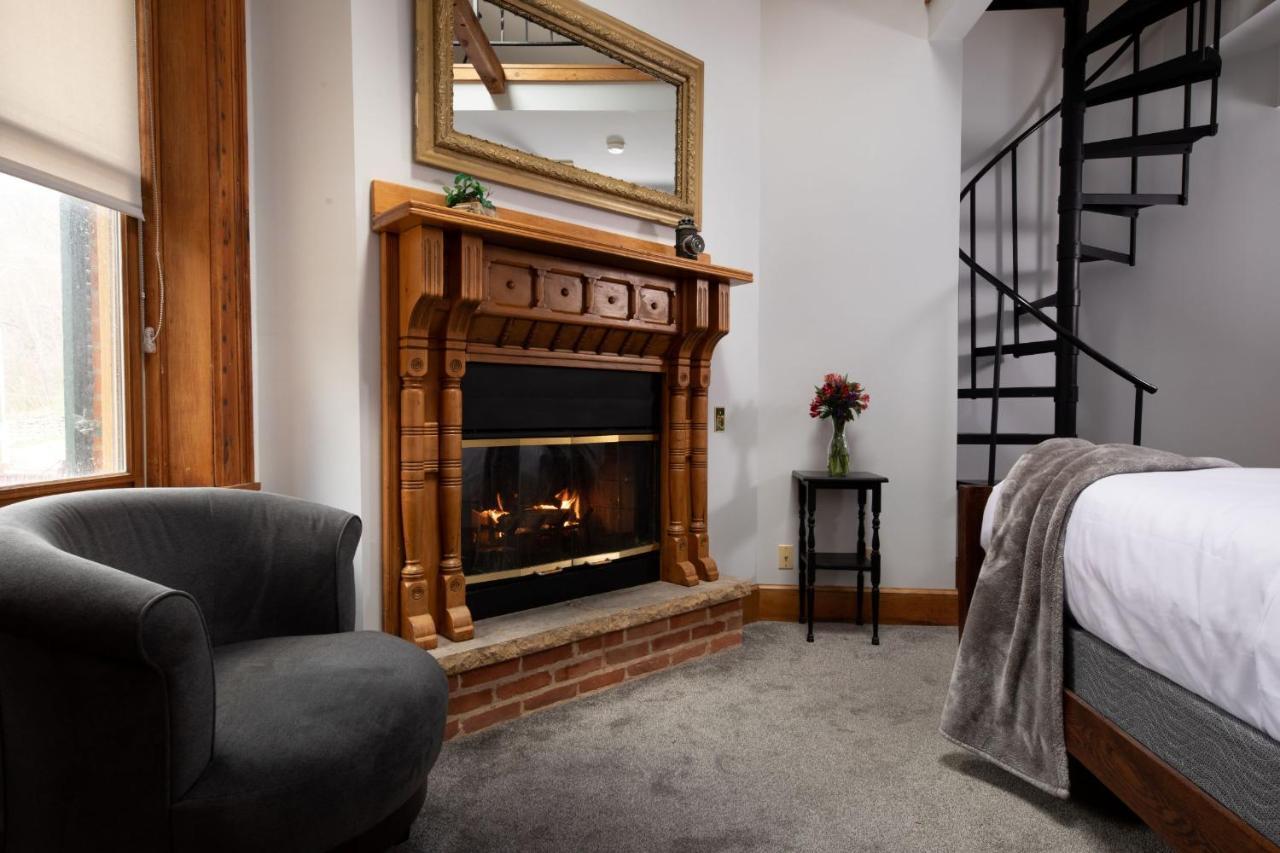 Riverboat Suites Galena Buitenkant foto