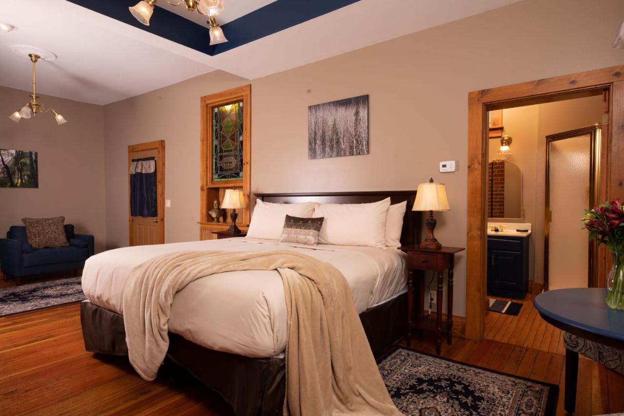 Riverboat Suites Galena Buitenkant foto